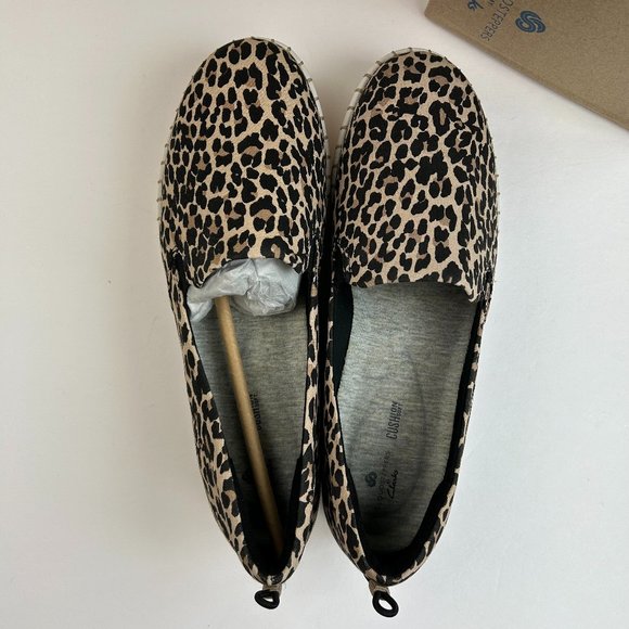 Clarks Cloudsteppers Sneakers Slip On Leopard Print Cushion Soft Shoes Walking - Picture 14 of 15